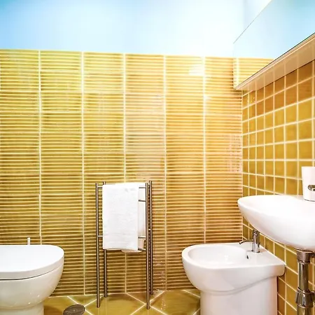 Flat Margot, Sorrento, 2br 2bt Flat, Sleeps 4, Terrace * Półwysep Sorrentyński